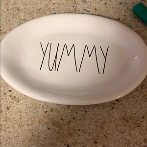 NWOT Rae Dunn “Yummy” Dish/Plate